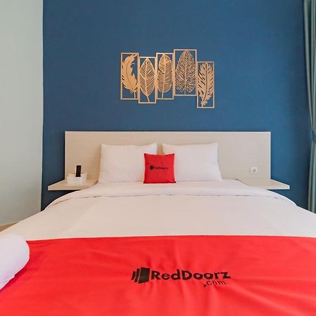 Reddoorz Plus Near Surapati Core Bandung Eksteriør billede