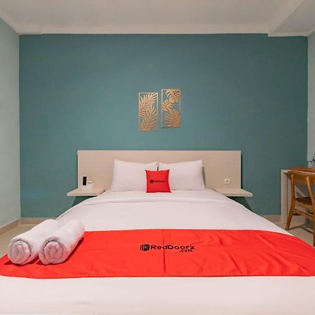 Reddoorz Plus Near Surapati Core Bandung Eksteriør billede