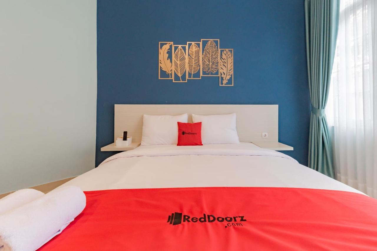 Reddoorz Plus Near Surapati Core Bandung Eksteriør billede
