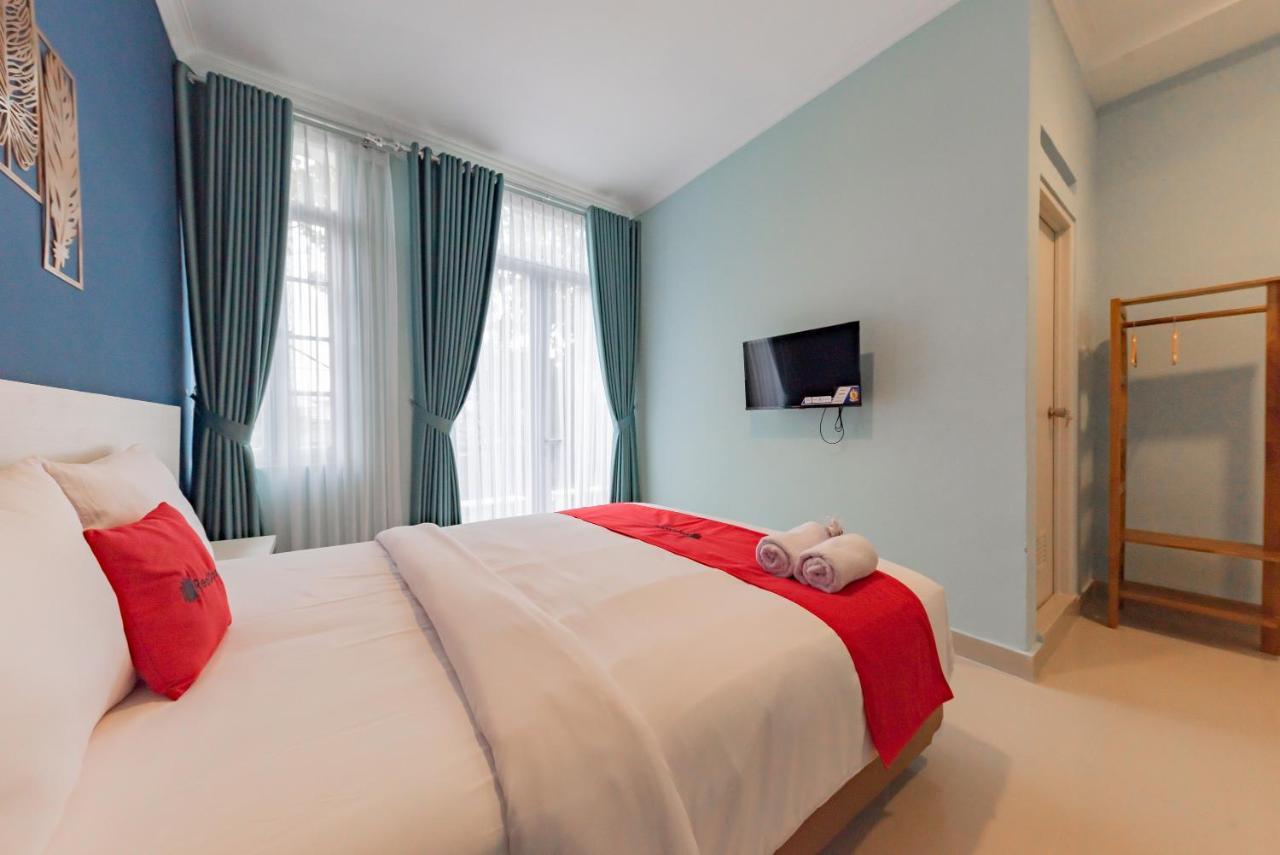 Reddoorz Plus Near Surapati Core Bandung Eksteriør billede