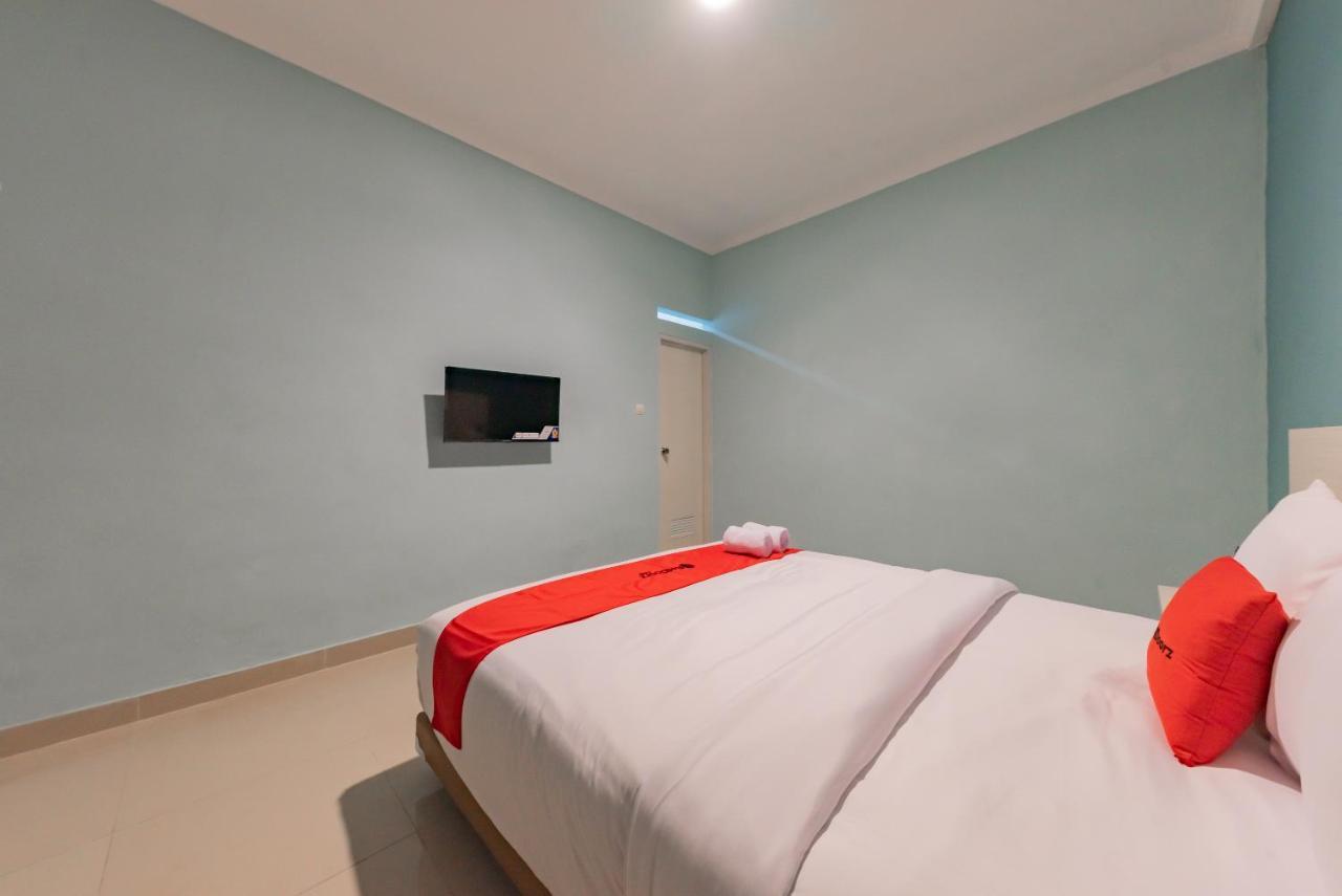 Reddoorz Plus Near Surapati Core Bandung Eksteriør billede