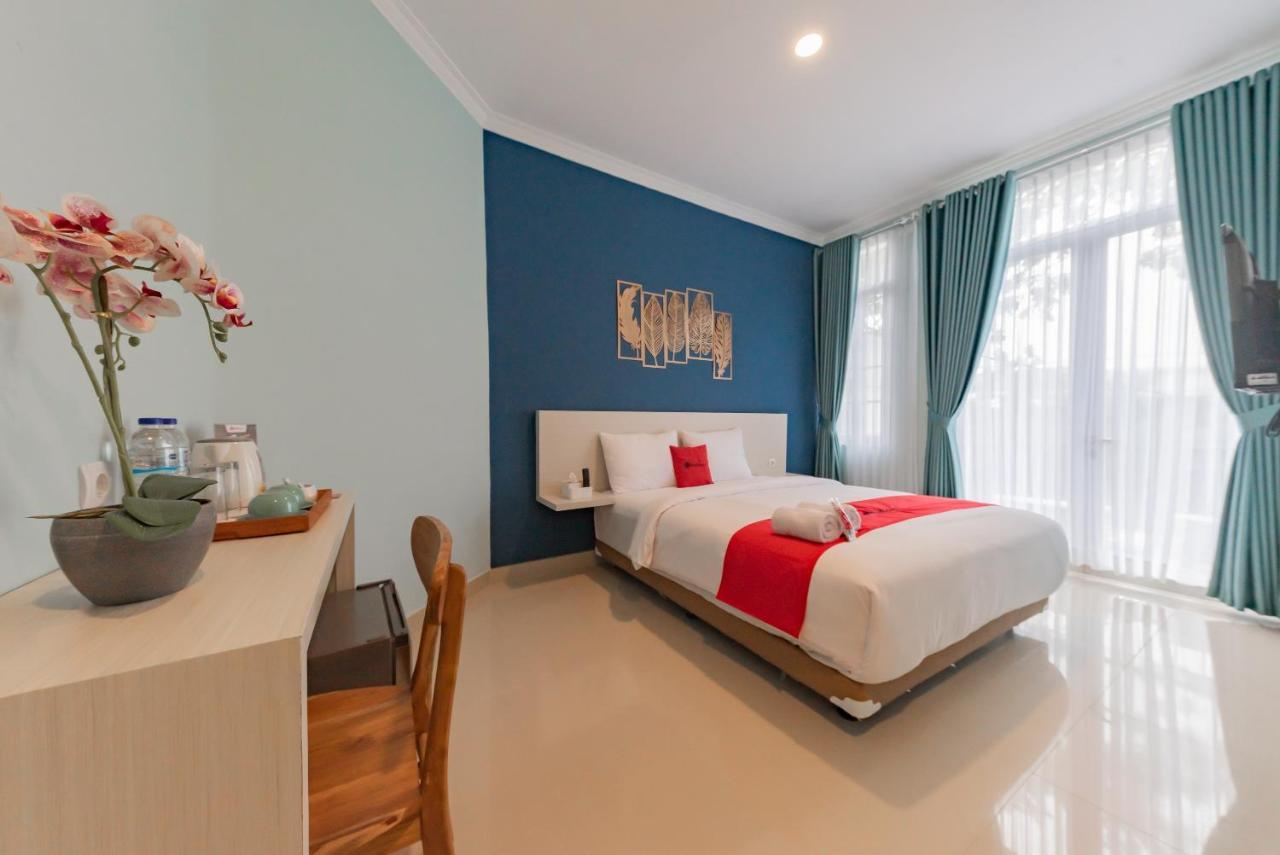 Reddoorz Plus Near Surapati Core Bandung Eksteriør billede