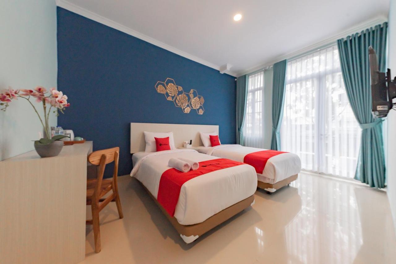 Reddoorz Plus Near Surapati Core Bandung Eksteriør billede