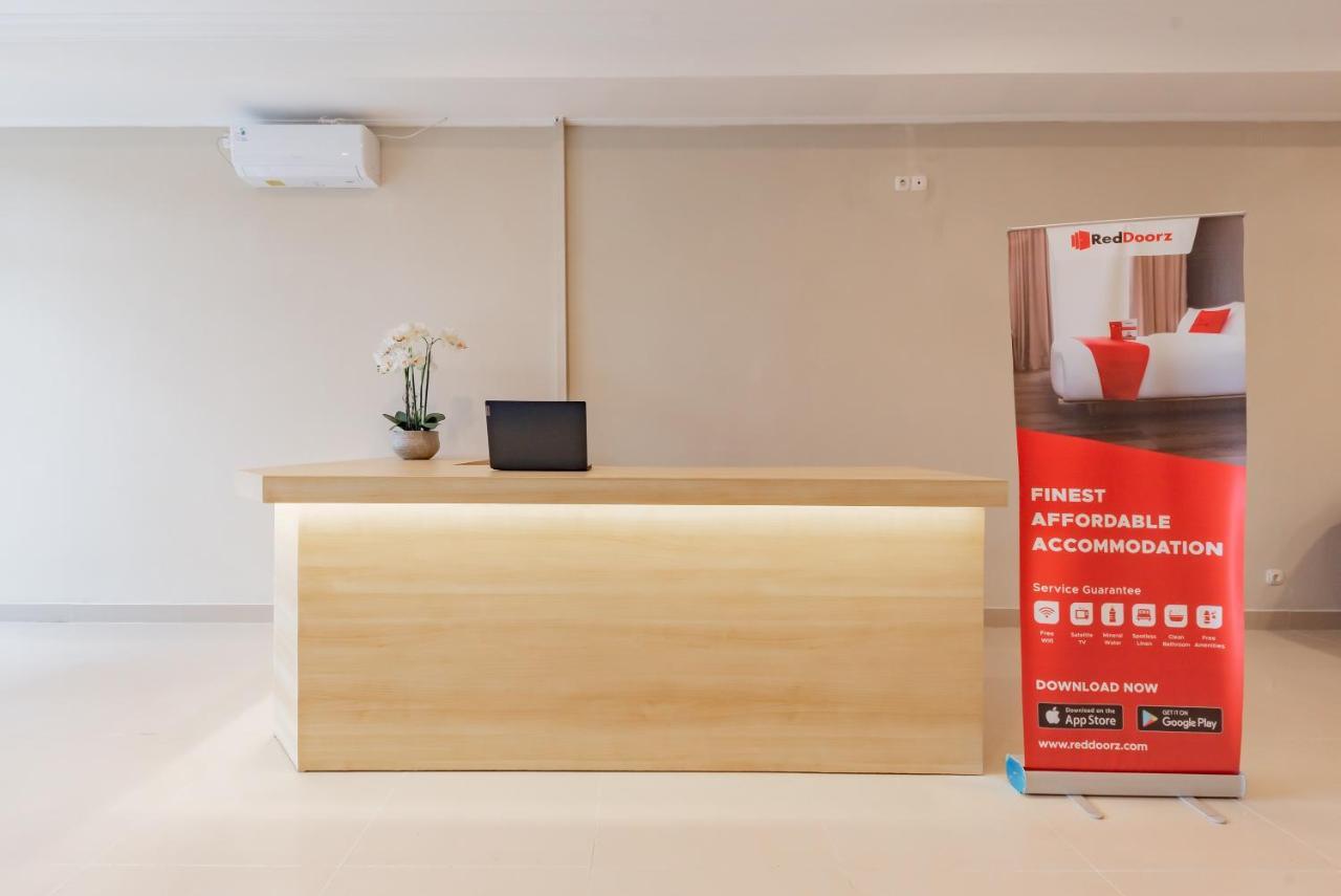 Reddoorz Plus Near Surapati Core Bandung Eksteriør billede